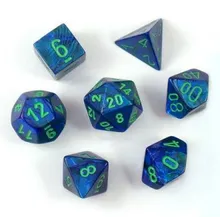 Preporučeni proizvod: Chessex Lustrous Dark Blue with Green 7-Dice Set