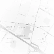 Slika sa lokacijom, mapom, koja u pozadini prikazuje tačnu lokaciju prodavnice za koju su vezane informacije adrese i količine izabranog proizvoda na stanju.